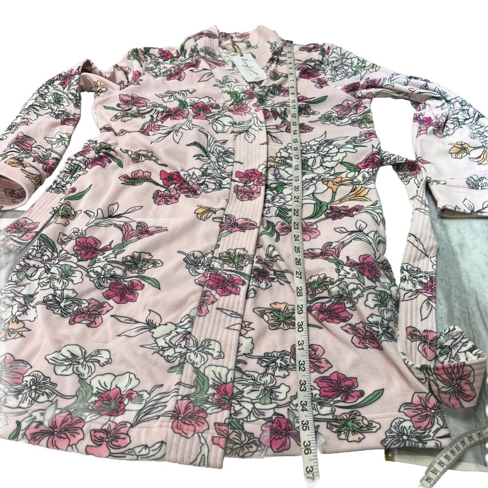 DAYDREAM By Berkshire Home Soft Pink Floral Robe Size S/M - Picture 7 of 9
